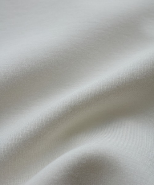 VIS(ビス)の「もちっとふわふわスフレタッチニュアンスVネックプルオーバー【洗える】(その他トップス・レディース・ブラック/ベージュ系その他3/オフホワイト・FREE)」の16枚目の写真