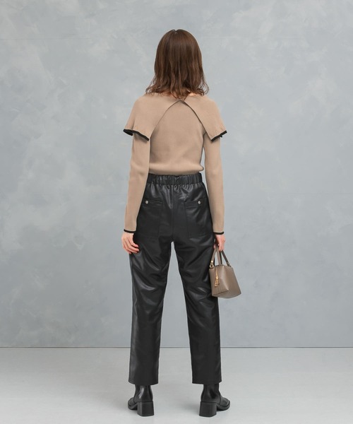 URBAN RESEARCH ROSSO WOMEN(アーバンリサーチ ロッソ)の「2wayネックバイカラーケープニット(ニット/セーター・レディース・ブラック/オフホワイト/ベージュ・FREE)」の8枚目の写真
