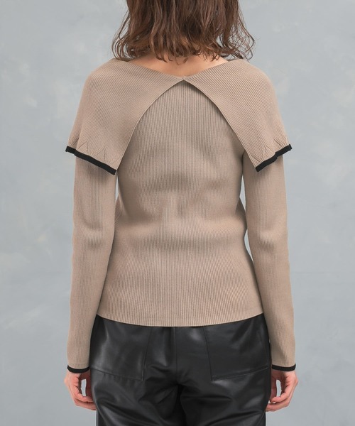 URBAN RESEARCH ROSSO WOMEN(アーバンリサーチ ロッソ)の「2wayネックバイカラーケープニット(ニット/セーター・レディース・ブラック/オフホワイト/ベージュ・FREE)」の11枚目の写真