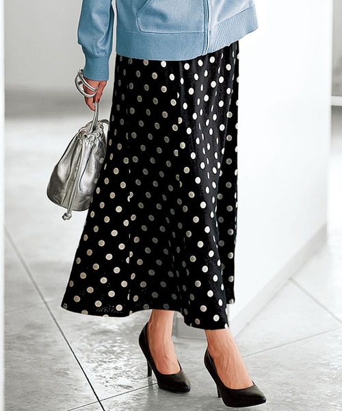 BELLUNA PLUS（ベルーナ）の「麻混素材ドット柄フレアースカート（スカート・レディース・アイボリー系/テラコッタ/ブラック系・SMALL/MEDIUM/LARGE/X-LARGE）」の2枚目の写真