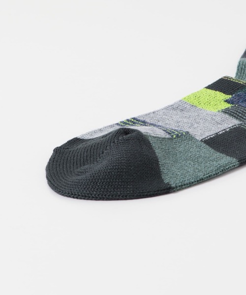 URBAN RESEARCH DOORS（アーバンリサーチドアーズ）の「『別注』パッチワーククルー（ソックス/靴下・メンズ・チャコールグレー/ブラウン/ネイビー・-）」の9枚目の写真