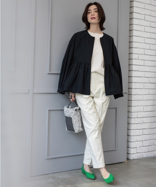 OPAQUE.CLIP（オペークドットクリップ）の「撥水ノーカラーペプラムブルゾン【洗濯機洗い可/花粉対応】（ノーカラージャケット・レディース・ブラック/ナチュラル/ベージュ・36/38/40/42）」の8枚目の写真