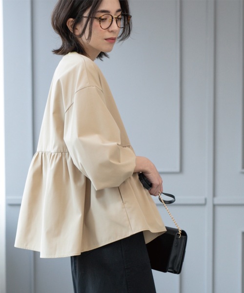 OPAQUE.CLIP（オペークドットクリップ）の「撥水ノーカラーペプラムブルゾン【洗濯機洗い可/花粉対応】（ノーカラージャケット・レディース・ブラック/ナチュラル/ベージュ・36/38/40/42）」の15枚目の写真