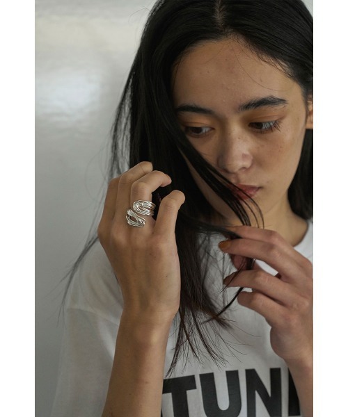 marjour（マージュール）の「SLIM LINE RING（リング・レディース・ゴールド/シルバー・FREE）」の11枚目の写真