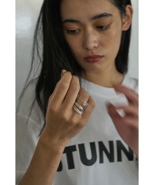 marjour（マージュール）の「SLIM LINE RING（リング・レディース・ゴールド/シルバー・FREE）」の10枚目の写真