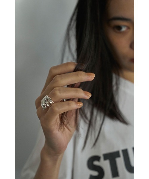 marjour（マージュール）の「SLIM LINE RING（リング・レディース・ゴールド/シルバー・FREE）」の9枚目の写真