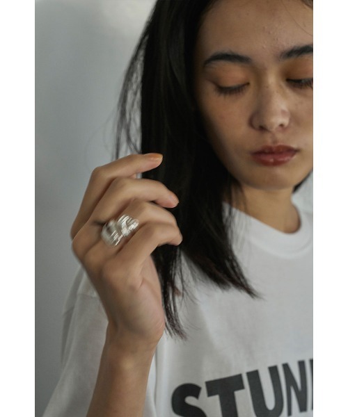 marjour（マージュール）の「SLIM LINE RING（リング・レディース・ゴールド/シルバー・FREE）」の8枚目の写真