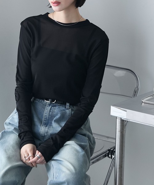 forksy.(フォルクシー)の「【forksy.】前後2way ニュアンス コード刺繍デザインスリーブ シアートップス(Tシャツ/カットソー・レディース・チャコール/アイボリー/ブラック/ライトブルー・FREE)」の3枚目の写真