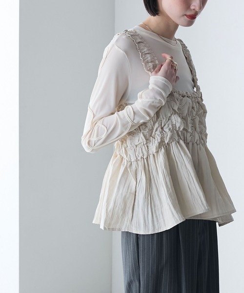 forksy.(フォルクシー)の「【forksy.】前後2way ニュアンス コード刺繍デザインスリーブ シアートップス(Tシャツ/カットソー・レディース・チャコール/アイボリー/ブラック/ライトブルー・FREE)」の13枚目の写真