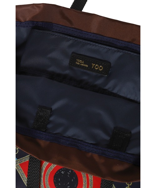 TOGA（トーガ）の「PRINT TOTE BAG（トートバッグ・レディース・グリーン/オレンジ・ONE SIZE）」の6枚目の写真