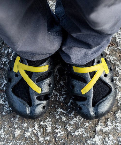 KEEN YOGEEZ ブラック/キーンイエロー US 7 All Gender Yogeez Clog | Black/KEEN Yellow | KEEN Footwear