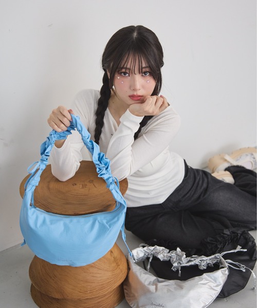 MUCENT(ムセント)の「MUCENT/CROPシャーリングロングスリーブ(Tシャツ/カットソー・レディース・ホワイト・FREE)」の3枚目の写真