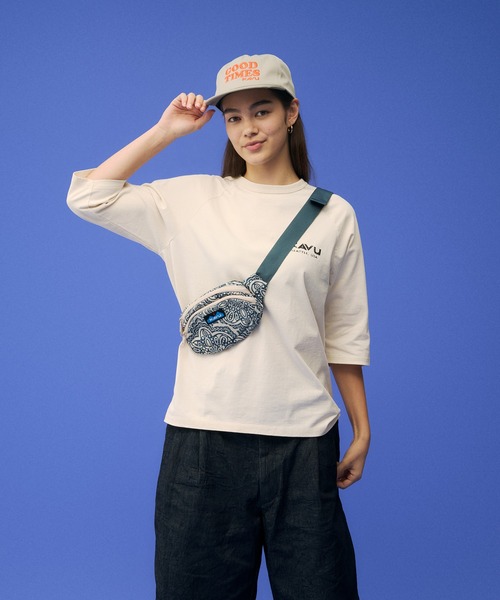 KAVU（カブー）の「KAVU/カブー Spectator/スペクテーター（ボディバッグ/ウエストポーチ・メンズ・C/B/A・FREE）」の2枚目の写真