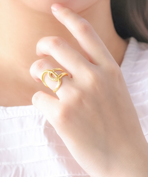 BLOOM(ブルーム)の「サージカルステンレス 316L リング(指輪) BLOOM/ブルーム(リング・レディース・その他・13号/11号)」の3枚目の写真