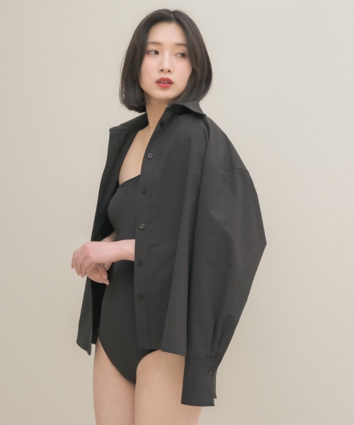 NEUNA（ヌナ）の「【ラッシュガードとしても使える！】オーバーサイズベーシックシャツ（シャツ/ブラウス・レディース・オフホワイト/ブラック・FREE）」の19枚目の写真