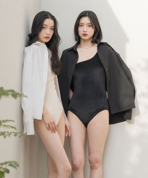 NEUNA（ヌナ）の「【ラッシュガードとしても使える！】オーバーサイズベーシックシャツ（シャツ/ブラウス・レディース・オフホワイト/ブラック・FREE）」の7枚目の写真