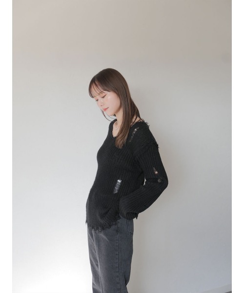 Reurie'(レウリィ)の「クラッシュリブニット/crush rib knit 長袖 ダメージ加工 カジュアル 韓国ファッション シンプル Y2K(ニット/セーター・レディース・ブラック/アイボリー・FREE)」の19枚目の写真
