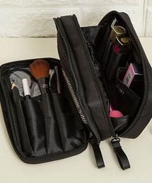 maison de LATIR（メゾンドラティール）の「「軽くてタフ。毎日使えるナイロン大容量ポーチ」大容量  化粧ポーチ（ポーチ）」