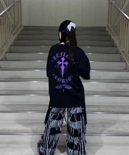 REFLEM/レフレム』クロス刺繍Tシャツ/ハーフスリーブカットソー