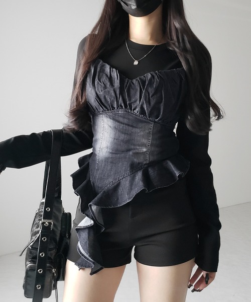 me+em select(ミームセレクト)の「【 2点セット 】ヴィンテージデニムビスチェ & レイヤードTシャツセット / vintage denim bustier & layered T-shirts set(アンサンブル・レディース・ブラック/ホワイト・FREE)」の4枚目の写真