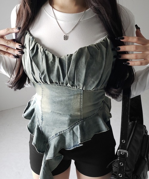me+em select(ミームセレクト)の「【 2点セット 】ヴィンテージデニムビスチェ & レイヤードTシャツセット / vintage denim bustier & layered T-shirts set(アンサンブル・レディース・ブラック/ホワイト・FREE)」の19枚目の写真