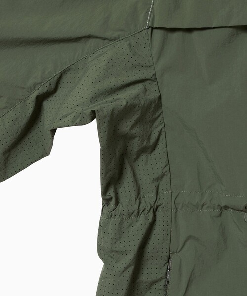 AIGLE（エーグル）の「軽量 撥水 UVカット パッカブル ライトウェイトフーデッドナイロンジャケット（ナイロンジャケット・レディース・モスグリーン/パープル・XS/M/S）」の19枚目の写真