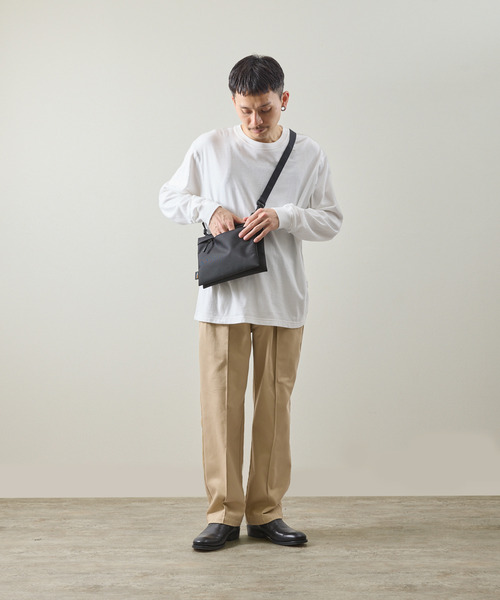 And A(アンドエー)の「And A アンドエー / PHOTOGRAPHER WEIGHT SHOULDER BAG 防水防汚コーデュラナイロンショルダーバッグ 日本製 / AA-A24U003(ショルダーバッグ・メンズ・ブラック・FREE)」の2枚目の写真
