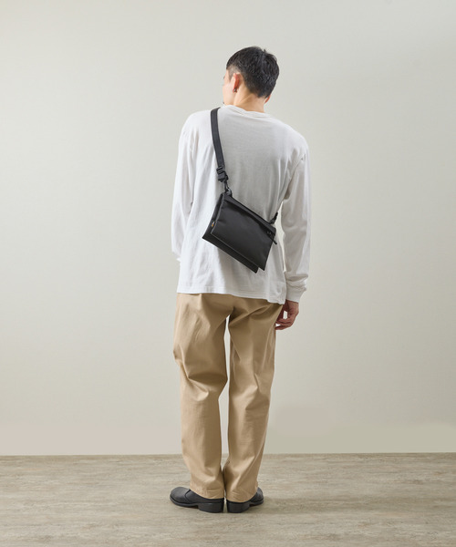 And A(アンドエー)の「And A アンドエー / PHOTOGRAPHER WEIGHT SHOULDER BAG 防水防汚コーデュラナイロンショルダーバッグ 日本製 / AA-A24U003(ショルダーバッグ・メンズ・ブラック・FREE)」の3枚目の写真
