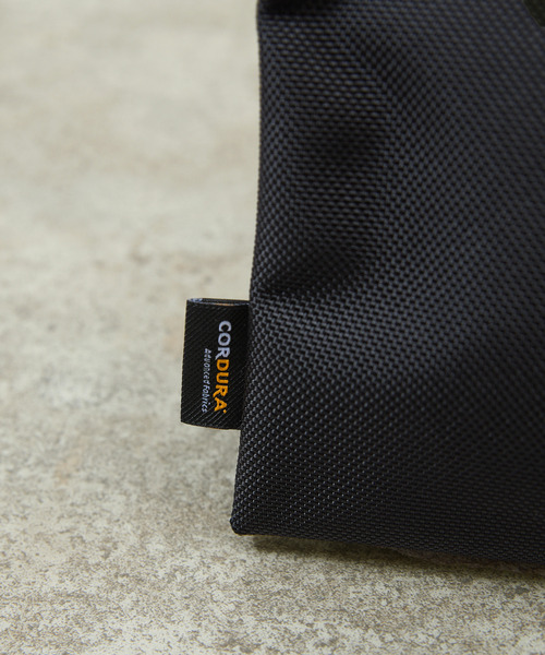 And A(アンドエー)の「And A アンドエー / PHOTOGRAPHER WEIGHT SHOULDER BAG 防水防汚コーデュラナイロンショルダーバッグ 日本製 / AA-A24U003(ショルダーバッグ・メンズ・ブラック・FREE)」の8枚目の写真
