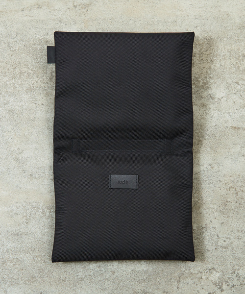 And A(アンドエー)の「And A アンドエー / PHOTOGRAPHER WEIGHT SHOULDER BAG 防水防汚コーデュラナイロンショルダーバッグ 日本製 / AA-A24U003(ショルダーバッグ・メンズ・ブラック・FREE)」の17枚目の写真