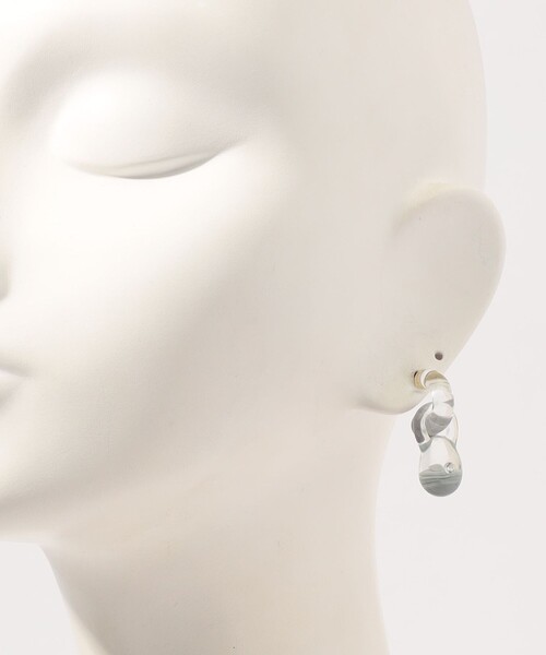 LEVENS（レヴェンス）の「LEVENS JEWELS MINI GLASS HOOP ピアス（ピアス（片耳用）・レディース・ホワイト系その他/グレー系その他2/ブラック系その他・FREE）」の7枚目の写真