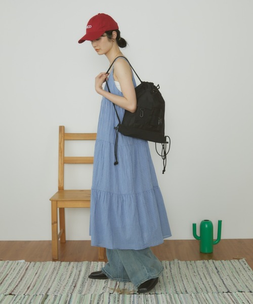 MERLOT(メルロー)の「【肩紐で長さ調整可能】ギンガムチェックティアードキャミワンピース(ワンピース・レディース・ブルー/ブラック/ホワイト・FREE)」の22枚目の写真