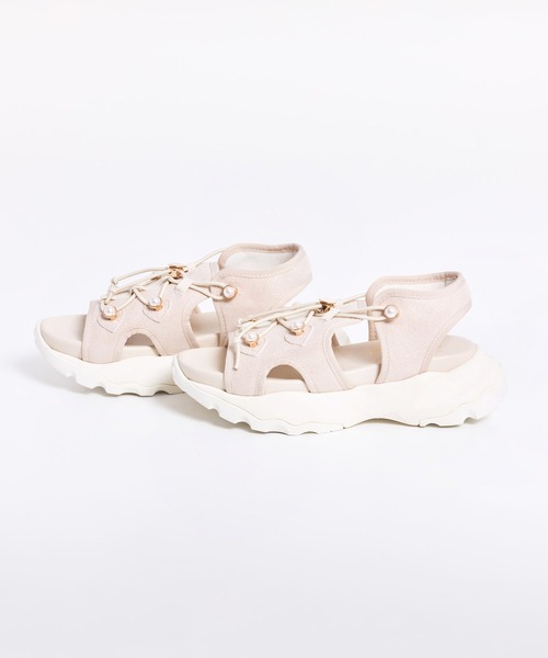 NOELA（ノエラ）の「キラキラスニーカーサンダル（サンダル・レディース・ベージュ/ブラック/オフホワイト・S/M/L）」の4枚目の写真