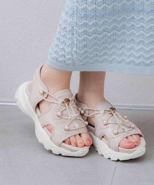 NOELA（ノエラ）の「キラキラスニーカーサンダル（サンダル・レディース・ベージュ/ブラック/オフホワイト・S/M/L）」の8枚目の写真