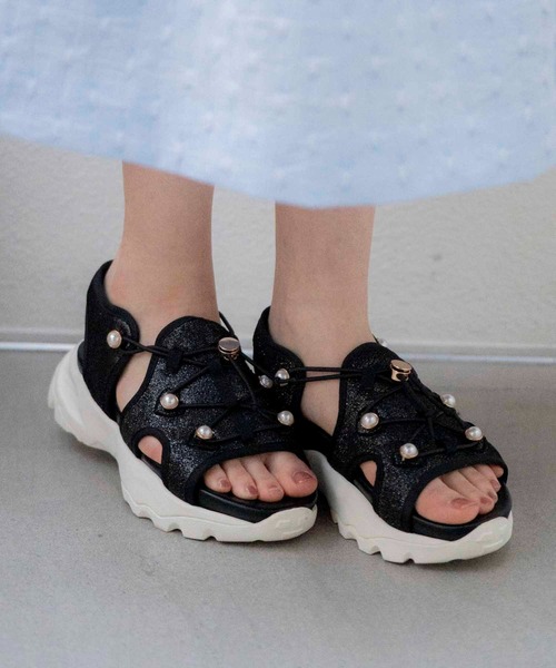 NOELA（ノエラ）の「キラキラスニーカーサンダル（サンダル・レディース・ベージュ/ブラック/オフホワイト・S/M/L）」の11枚目の写真