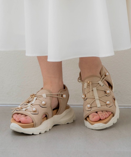 NOELA（ノエラ）の「キラキラスニーカーサンダル（サンダル・レディース・ベージュ/ブラック/オフホワイト・S/M/L）」の14枚目の写真