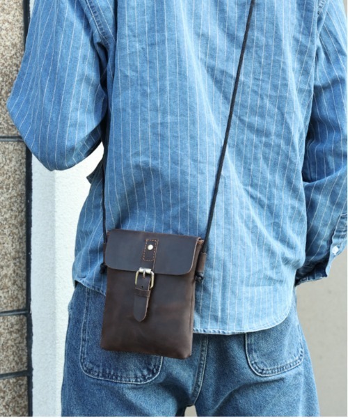 NiiNa(ニーナ)の「【 NiiNa homme / ニーナオム 】高品質牛革 シック ショルダーバッグ(ショルダーバッグ・メンズ・ブラウン/ダークブラウン・FREE)」の6枚目の写真