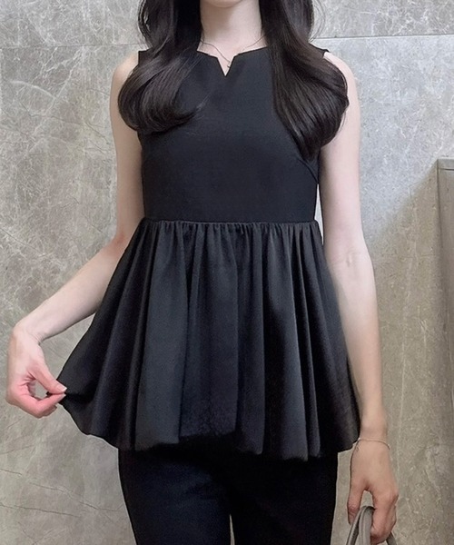 junoah(ジュノア)の「キーネックノースリーブペプラムバルーントップス(シャツ/ブラウス・レディース・ブラック/ライトベージュ/ホワイト/ブラック系その他・SMALL/MEDIUM/LARGE)」の10枚目の写真