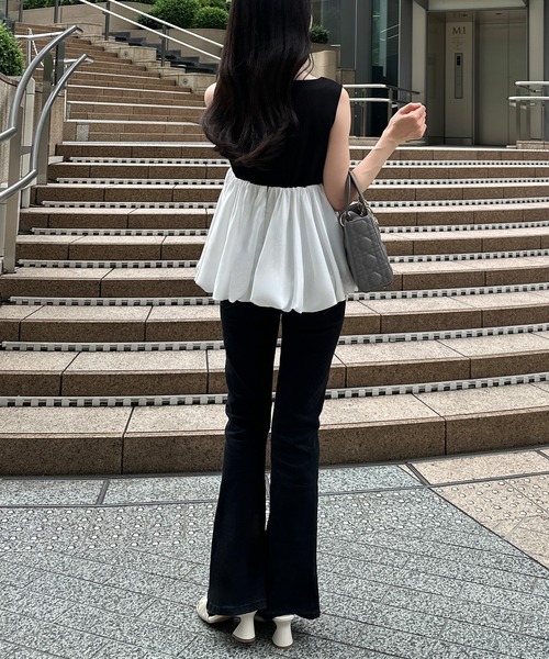 junoah(ジュノア)の「キーネックノースリーブペプラムバルーントップス(シャツ/ブラウス・レディース・ブラック/ライトベージュ/ホワイト/ブラック系その他・SMALL/MEDIUM/LARGE)」の9枚目の写真