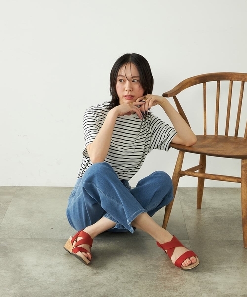 a.v.v（アーヴェヴェ）の「クロスゴムサンダル（サンダル・レディース・アイボリー/ブラック/オレンジ/ベージュ・22.5/23.5/24.5）」の14枚目の写真