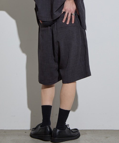 SLICK(スリック)の「【SLICK/スリック】Reflax Canvas Two Tuck Shorts / リフラックスキャンバスツータックショーツ/ セットアップ対応/ ショートパンツ/ テック素材(その他パンツ・メンズ・ブラック/グレイッシュベージュ/チャコールグレー・1/2/3)」の14枚目の写真