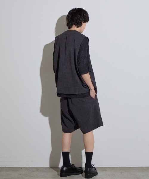 SLICK(スリック)の「【SLICK/スリック】Reflax Canvas Two Tuck Shorts / リフラックスキャンバスツータックショーツ/ セットアップ対応/ ショートパンツ/ テック素材(その他パンツ・メンズ・ブラック/グレイッシュベージュ/チャコールグレー・1/2/3)」の17枚目の写真