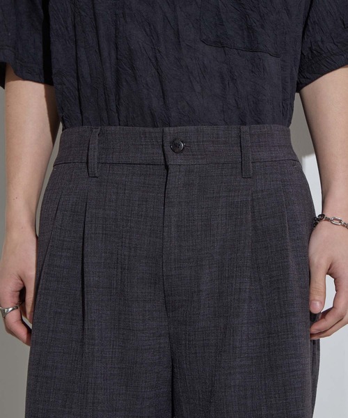 SLICK(スリック)の「【SLICK/スリック】Reflax Canvas Two Tuck Shorts / リフラックスキャンバスツータックショーツ/ セットアップ対応/ ショートパンツ/ テック素材(その他パンツ・メンズ・ブラック/グレイッシュベージュ/チャコールグレー・1/2/3)」の18枚目の写真