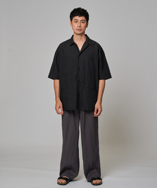 EDIFICE（エディフィス）の「GOLDEN MILLS INC. (ゴールデンミルズ インク) タイプライター キューバ シャツ（シャツ/ブラウス・メンズ・ブラック/ホワイト・SMALL/MEDIUM/LARGE）」の3枚目の写真