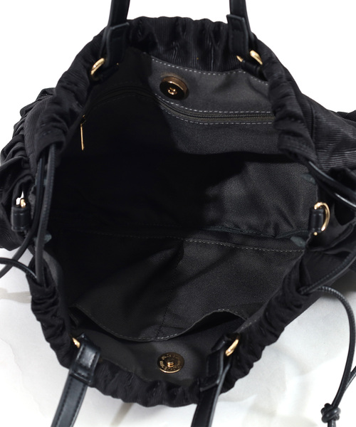 SMIR NASLI（サミールナスリ）の「フリル巾着ショルダーバッグ（ショルダーバッグ・レディース・シルバー/ブラック/ネイビー/パープル/ブラウン・FREE）」の19枚目の写真