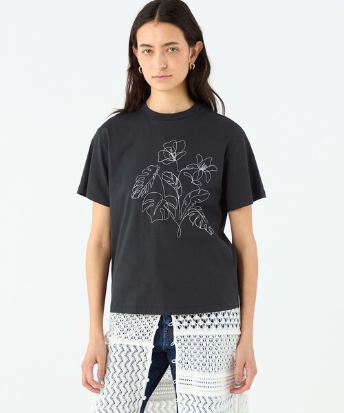 MACPHEE（マカフィー）の「ボタニカルエンブロイダリー ハーフスリーブTシャツ（Tシャツ/カットソー・レディース・ブラック/ホワイト・S）」の4枚目の写真