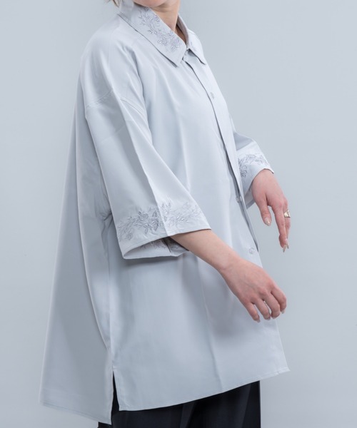 En serio TOKYO（エンソリオトーキョー）の「半袖刺繍シャツ（シャツ/ブラウス・メンズ・チャコールグレー/ブラック/ホワイト/ライトグレー・MEDIUM/LARGE）」の11枚目の写真