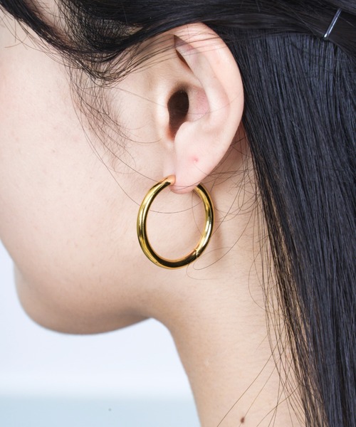 トムウッド　classic hoop large gold ピアス　金 TOMWOOD - 【残りわずか】Classic Hoops Large(GOLD) | ACRMTSM