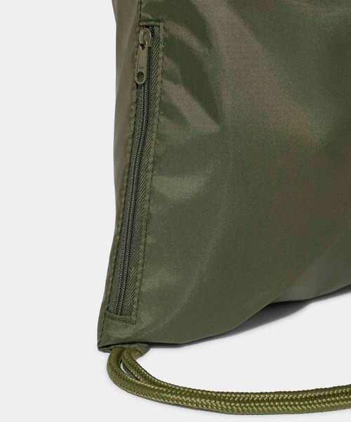 adidas(アディダス)の「アディカラー ジムサック ADICOLOR GYMSACK / アディダスオリジナルス adidas Originals(エコバッグ/サブバッグ・メンズ・ブラック・FREE)」の10枚目の写真