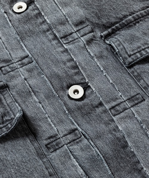meanswhile(ミーンズワイル)の「Fade Denim Pleated Sleeve Blouse(デニムジャケット・メンズ・ブラック/インディゴブルー・4(XL)/2(M)/3(L)/1(S))」の8枚目の写真